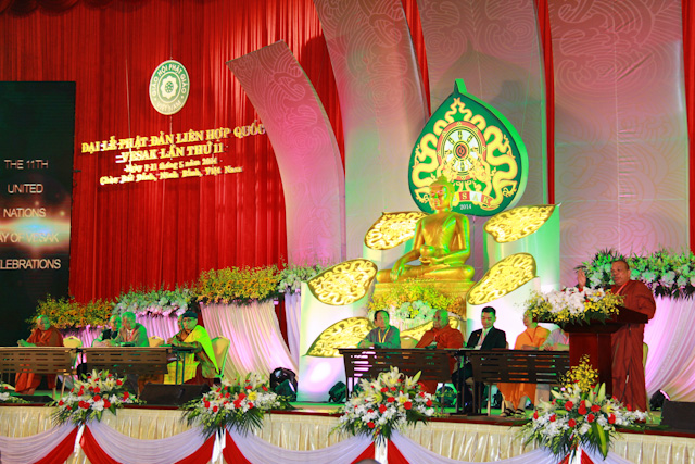 Vesak 2014: Sứ giả hòa bình qua thông điệp Vesak 2014