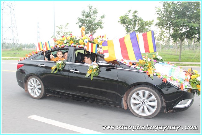 Chùm ảnh: Bình Dương chính thức khai mạc đại lễ Phật đản 2558