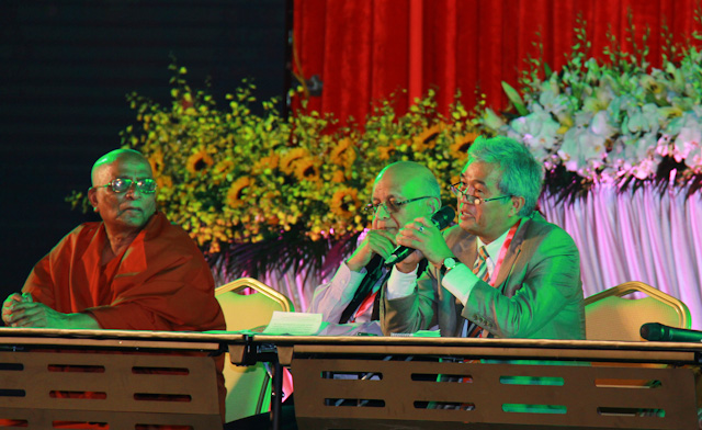 Vesak 2014: Sứ giả hòa bình qua thông điệp Vesak 2014