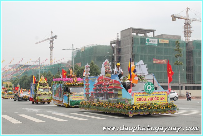 Chùm ảnh: Bình Dương chính thức khai mạc đại lễ Phật đản 2558