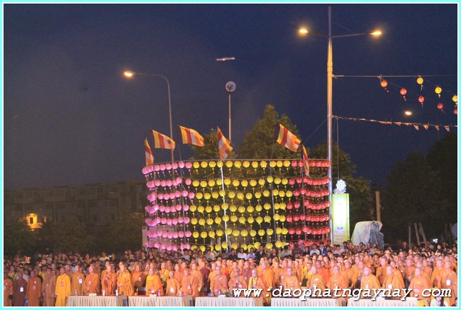 Chùm ảnh: Bình Dương chính thức khai mạc đại lễ Phật đản 2558