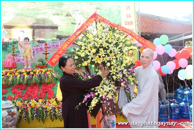 Hà Nội: GHPGVN Huyện Đan Phượng chào mừng Đại Lễ Phật Đản 2558