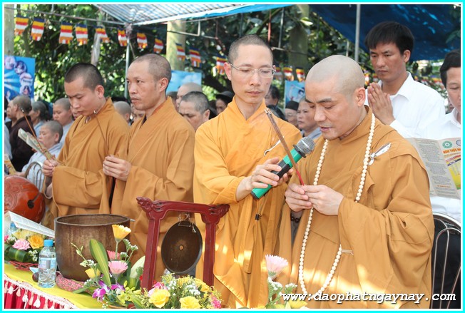Hà Nội: GHPGVN Huyện Đan Phượng chào mừng Đại Lễ Phật Đản 2558