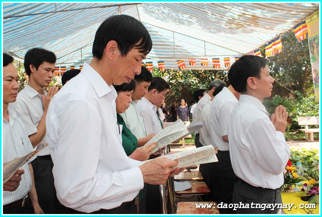 Hà Nội: GHPGVN Huyện Đan Phượng chào mừng Đại Lễ Phật Đản 2558