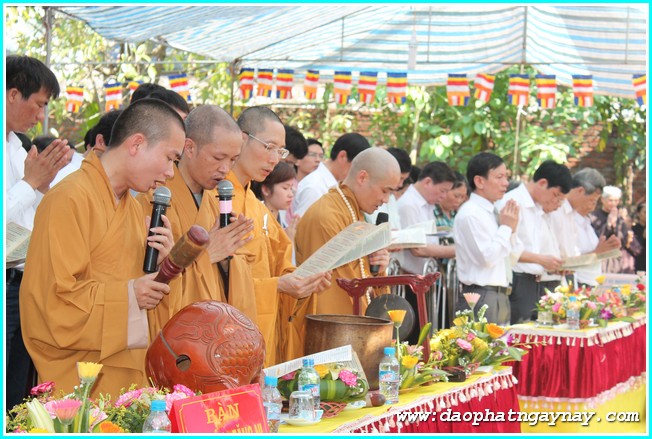 Hà Nội: GHPGVN Huyện Đan Phượng chào mừng Đại Lễ Phật Đản 2558