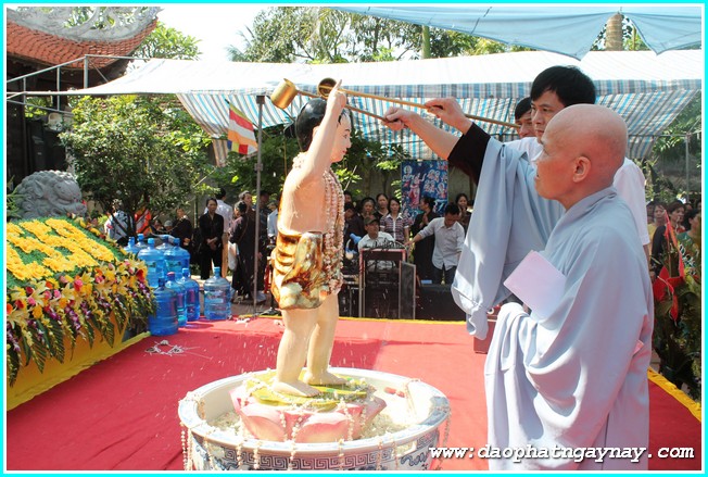 Hà Nội: GHPGVN Huyện Đan Phượng chào mừng Đại Lễ Phật Đản 2558