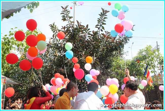 Hà Nội: GHPGVN Huyện Đan Phượng chào mừng Đại Lễ Phật Đản 2558