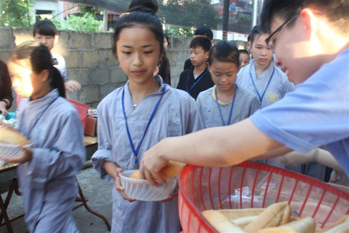 Chùm Ảnh Tổng Hợp Khóa Tu Nụ Thương Sen Hồng Chùa Từ Xuyên