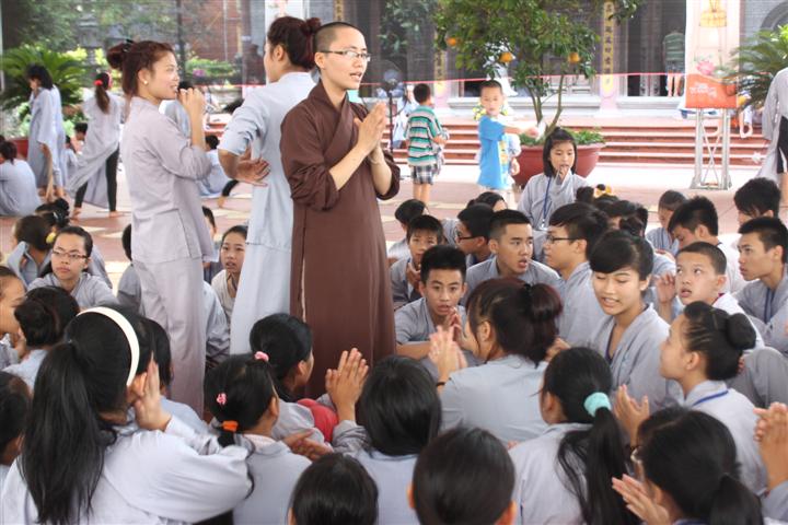 Chùm Ảnh Tổng Hợp Khóa Tu Nụ Thương Sen Hồng Chùa Từ Xuyên