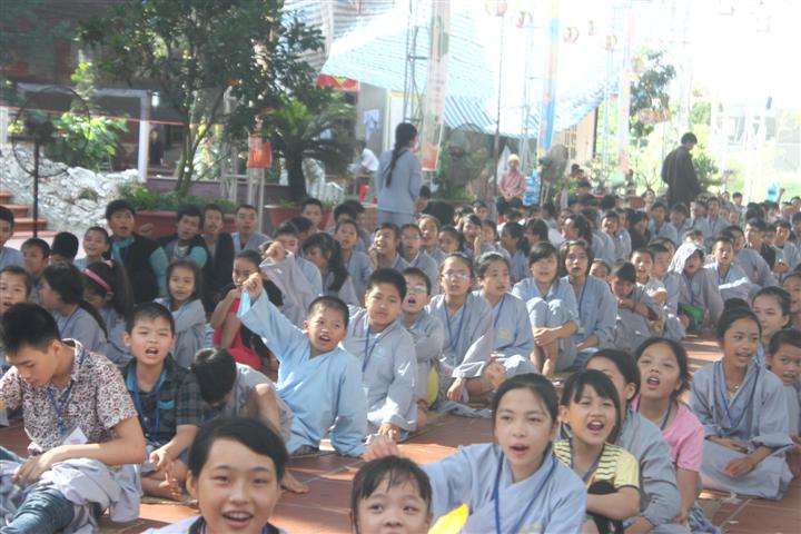 Chùm Ảnh Tổng Hợp Khóa Tu Nụ Thương Sen Hồng Chùa Từ Xuyên