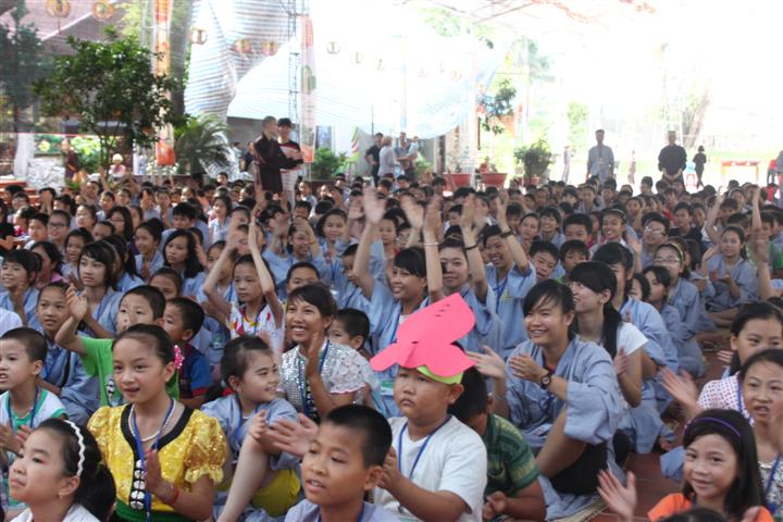 Chùm Ảnh Tổng Hợp Khóa Tu Nụ Thương Sen Hồng Chùa Từ Xuyên