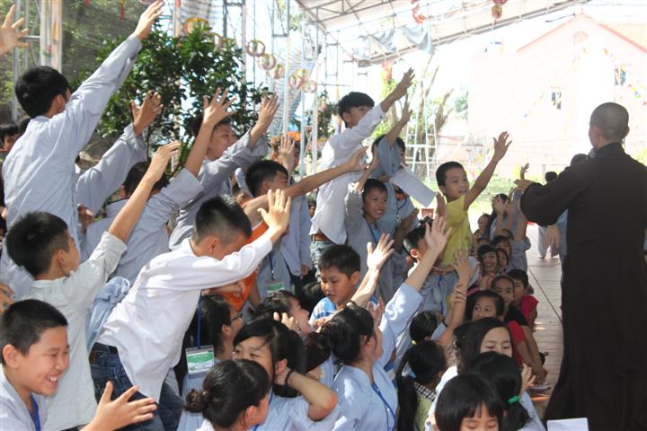 Chùm Ảnh Tổng Hợp Khóa Tu Nụ Thương Sen Hồng Chùa Từ Xuyên