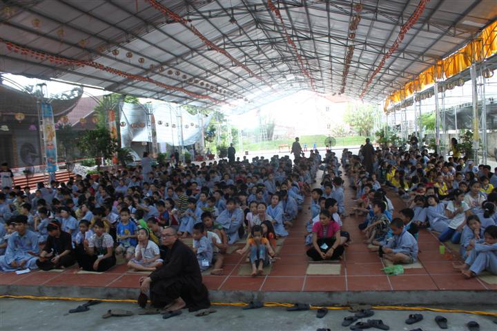 Chùm Ảnh Tổng Hợp Khóa Tu Nụ Thương Sen Hồng Chùa Từ Xuyên