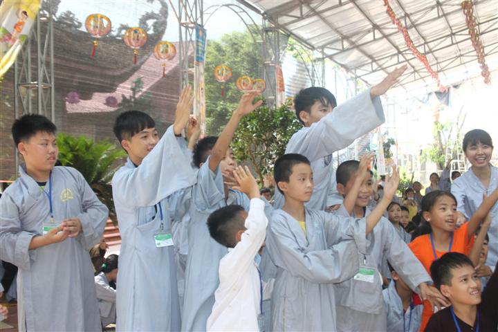 Chùm Ảnh Tổng Hợp Khóa Tu Nụ Thương Sen Hồng Chùa Từ Xuyên