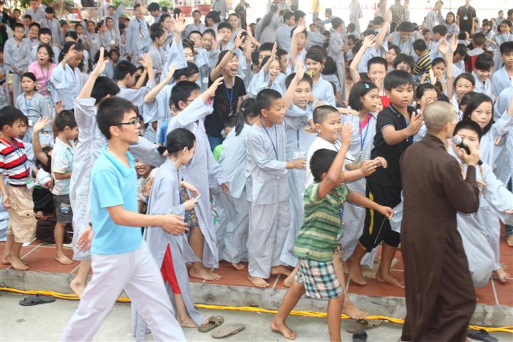 Chùm Ảnh Tổng Hợp Khóa Tu Nụ Thương Sen Hồng Chùa Từ Xuyên