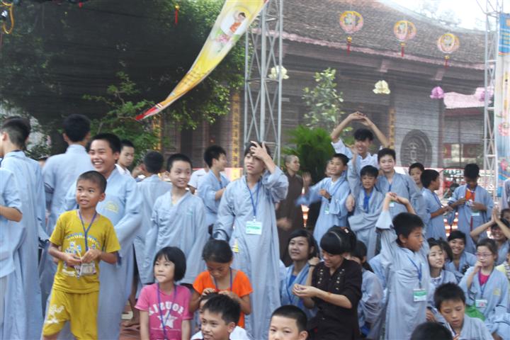 Chùm Ảnh Tổng Hợp Khóa Tu Nụ Thương Sen Hồng Chùa Từ Xuyên