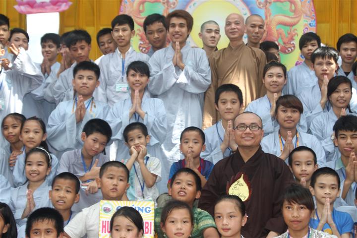 Chùm Ảnh Tổng Hợp Khóa Tu Nụ Thương Sen Hồng Chùa Từ Xuyên