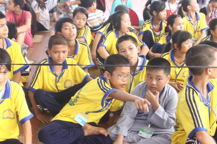 Chùm Ảnh Tổng Hợp Khóa Tu Nụ Thương Sen Hồng Chùa Từ Xuyên