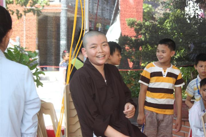 Chùm Ảnh Tổng Hợp Khóa Tu Nụ Thương Sen Hồng Chùa Từ Xuyên