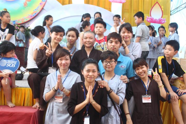 Chùm Ảnh Tổng Hợp Khóa Tu Nụ Thương Sen Hồng Chùa Từ Xuyên