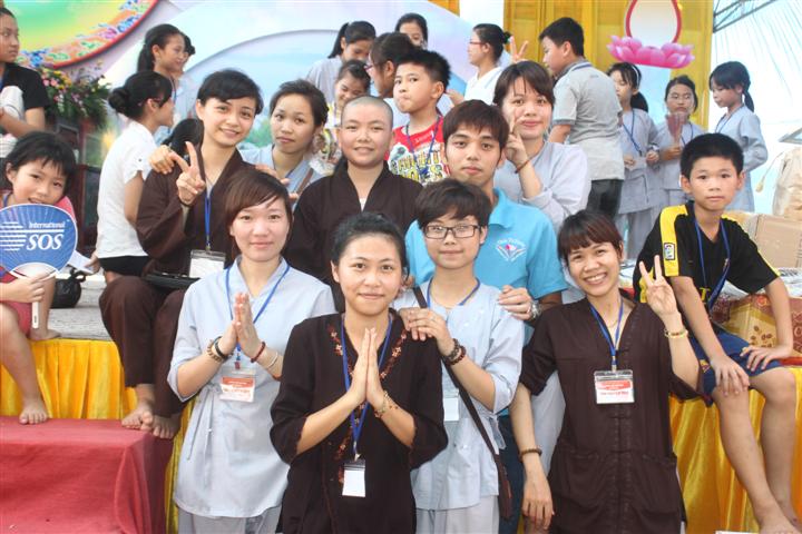 Chùm Ảnh Tổng Hợp Khóa Tu Nụ Thương Sen Hồng Chùa Từ Xuyên