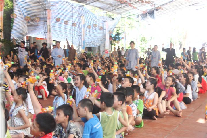 Chùm Ảnh Tổng Hợp Khóa Tu Nụ Thương Sen Hồng Chùa Từ Xuyên