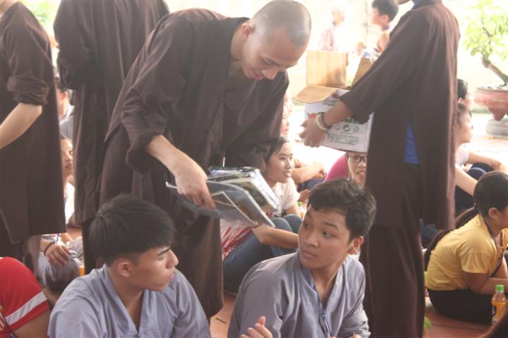 Chùm Ảnh Tổng Hợp Khóa Tu Nụ Thương Sen Hồng Chùa Từ Xuyên
