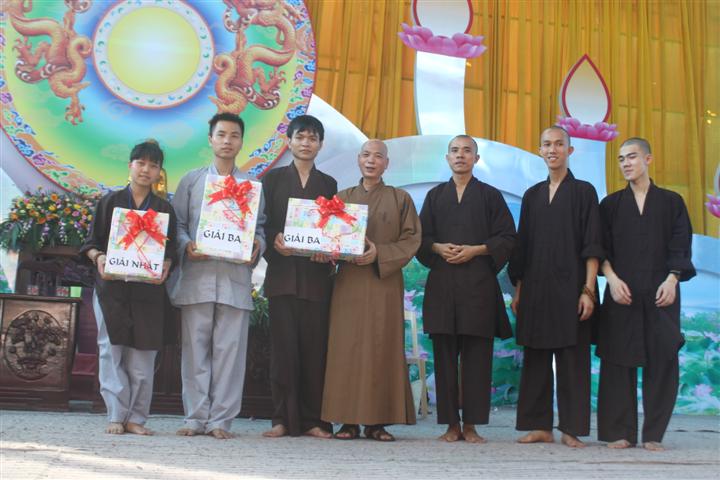 Chùm Ảnh Tổng Hợp Khóa Tu Nụ Thương Sen Hồng Chùa Từ Xuyên
