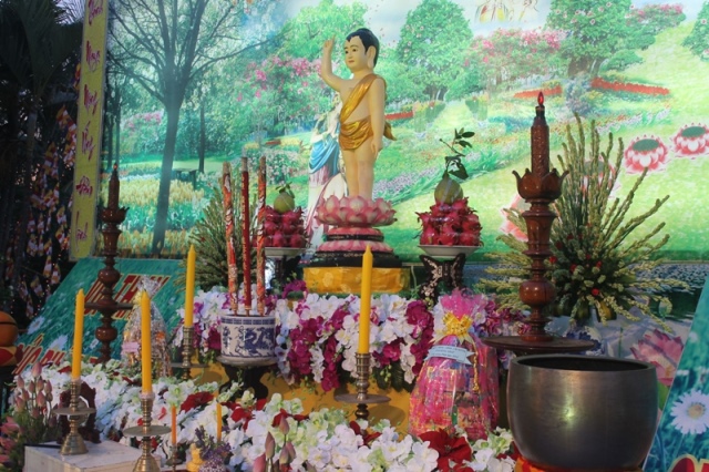 Đồng Tháp: Diễu Hành Xe Hoa và Văn Nghệ Phật Đản