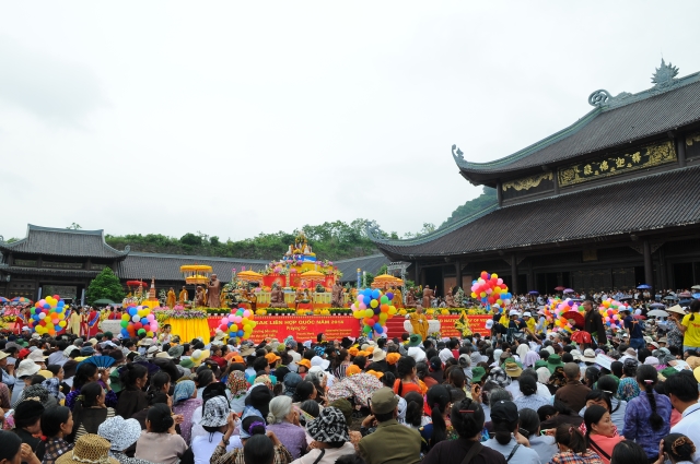 Vesak 2014: Chùm ảnh không khí hân hoan chào mừng Vesak 2014