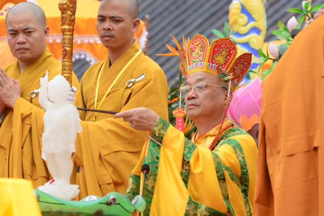 Vesak 2014: Chùm ảnh không khí hân hoan chào mừng Vesak 2014