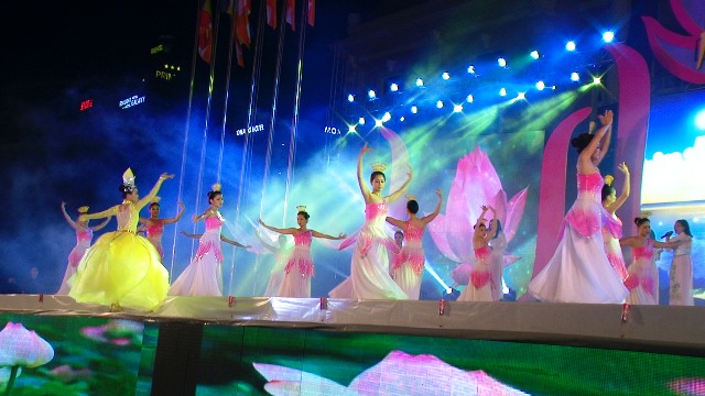 Khánh Hòa: “Ngàn Năm Sen Nở” kính mừng Đại lễ Phật Đản LHQ 2014