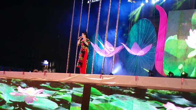 Khánh Hòa: “Ngàn Năm Sen Nở” kính mừng Đại lễ Phật Đản LHQ 2014