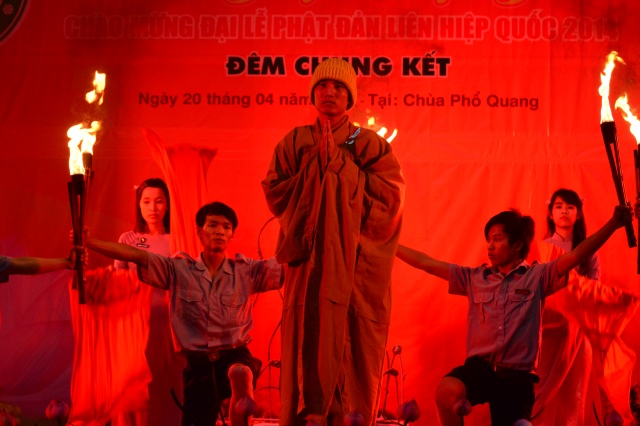 TP.HCM: Hoành tráng đêm chung kết văn nghệ chào mừng đại lễ Vesak 2014