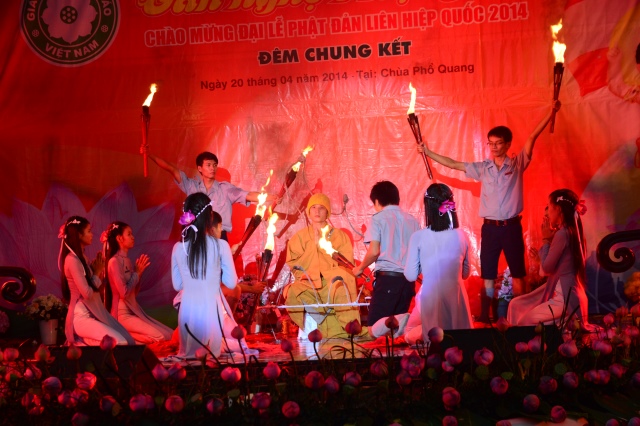 TP.HCM: Hoành tráng đêm chung kết văn nghệ chào mừng đại lễ Vesak 2014