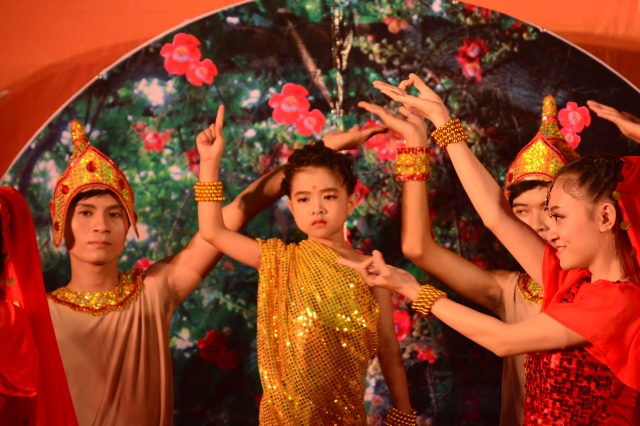TP.HCM: Hoành tráng đêm chung kết văn nghệ chào mừng đại lễ Vesak 2014