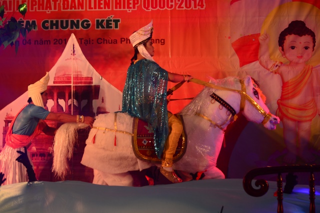 TP.HCM: Hoành tráng đêm chung kết văn nghệ chào mừng đại lễ Vesak 2014