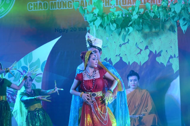 TP.HCM: Hoành tráng đêm chung kết văn nghệ chào mừng đại lễ Vesak 2014
