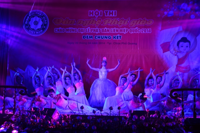 TP.HCM: Hoành tráng đêm chung kết văn nghệ chào mừng đại lễ Vesak 2014