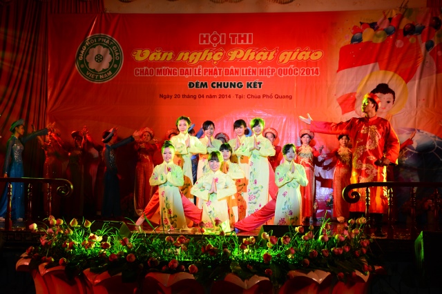 TP.HCM: Hoành tráng đêm chung kết văn nghệ chào mừng đại lễ Vesak 2014
