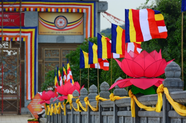 Ninh Bình: Không khí náo nhiệt của Vesak đã về chùa Bái Đính