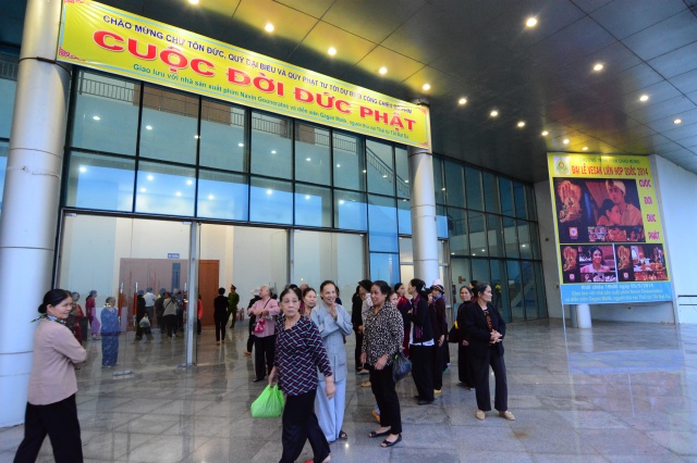Ninh Bình: Hơn 2000 người xem phim Cuộc Đời Đức Phật tại Trung Tâm Hội Nghị Ninh Bình