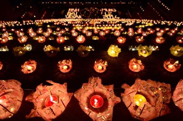Vesak 2014: Lãnh đạo đảng, nhà nước, Phật giáo quốc tế cầu nguyện hòa bình