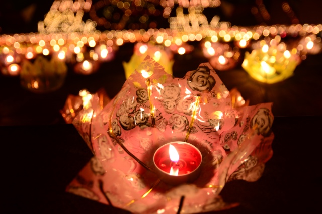 Vesak 2014: Lãnh đạo đảng, nhà nước, Phật giáo quốc tế cầu nguyện hòa bình