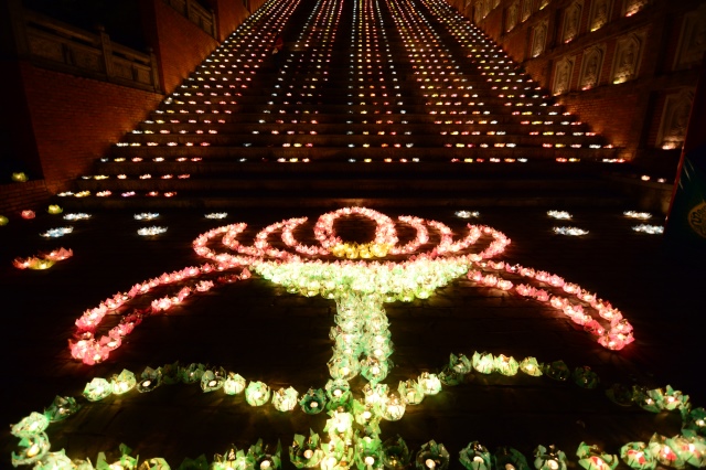 Vesak 2014: Lãnh đạo đảng, nhà nước, Phật giáo quốc tế cầu nguyện hòa bình