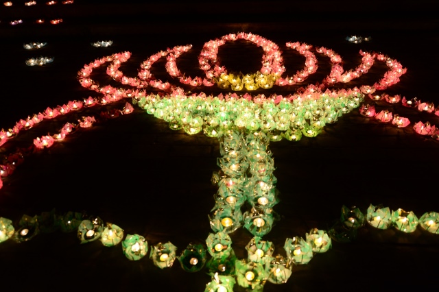 Vesak 2014: Lãnh đạo đảng, nhà nước, Phật giáo quốc tế cầu nguyện hòa bình