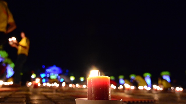 Vesak 2014: Huyền nhiệm đêm thắp nến cầu nguyện hòa bình thế giới