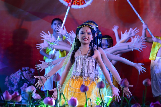 TP.HCM: Hoành tráng đêm chung kết văn nghệ chào mừng đại lễ Vesak 2014