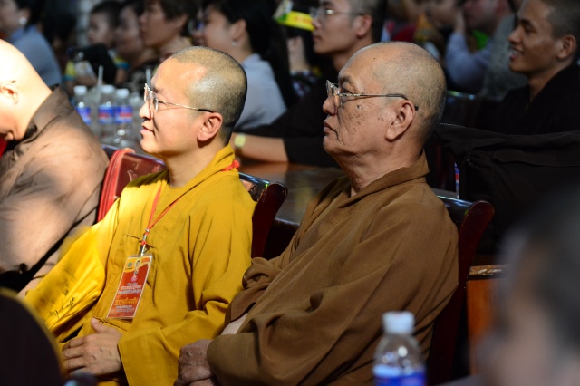 TP.HCM: Hoành tráng đêm chung kết văn nghệ chào mừng đại lễ Vesak 2014