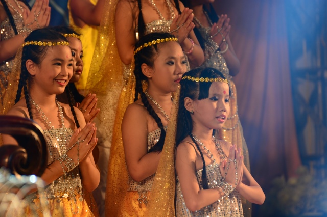 TP.HCM: Hoành tráng đêm chung kết văn nghệ chào mừng đại lễ Vesak 2014